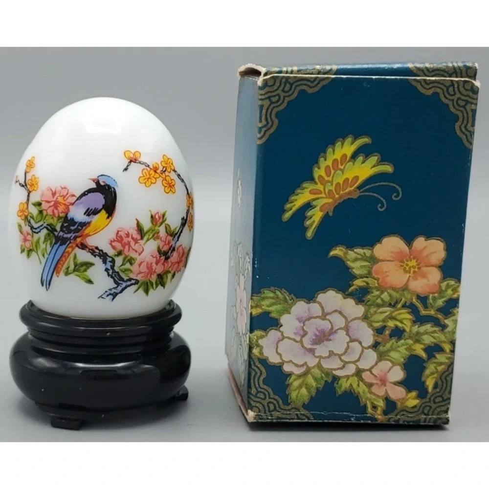 Vtg Avon Oriental Egg Delicate Blossoms Charisma Empty Perfume Bottle and Box‎